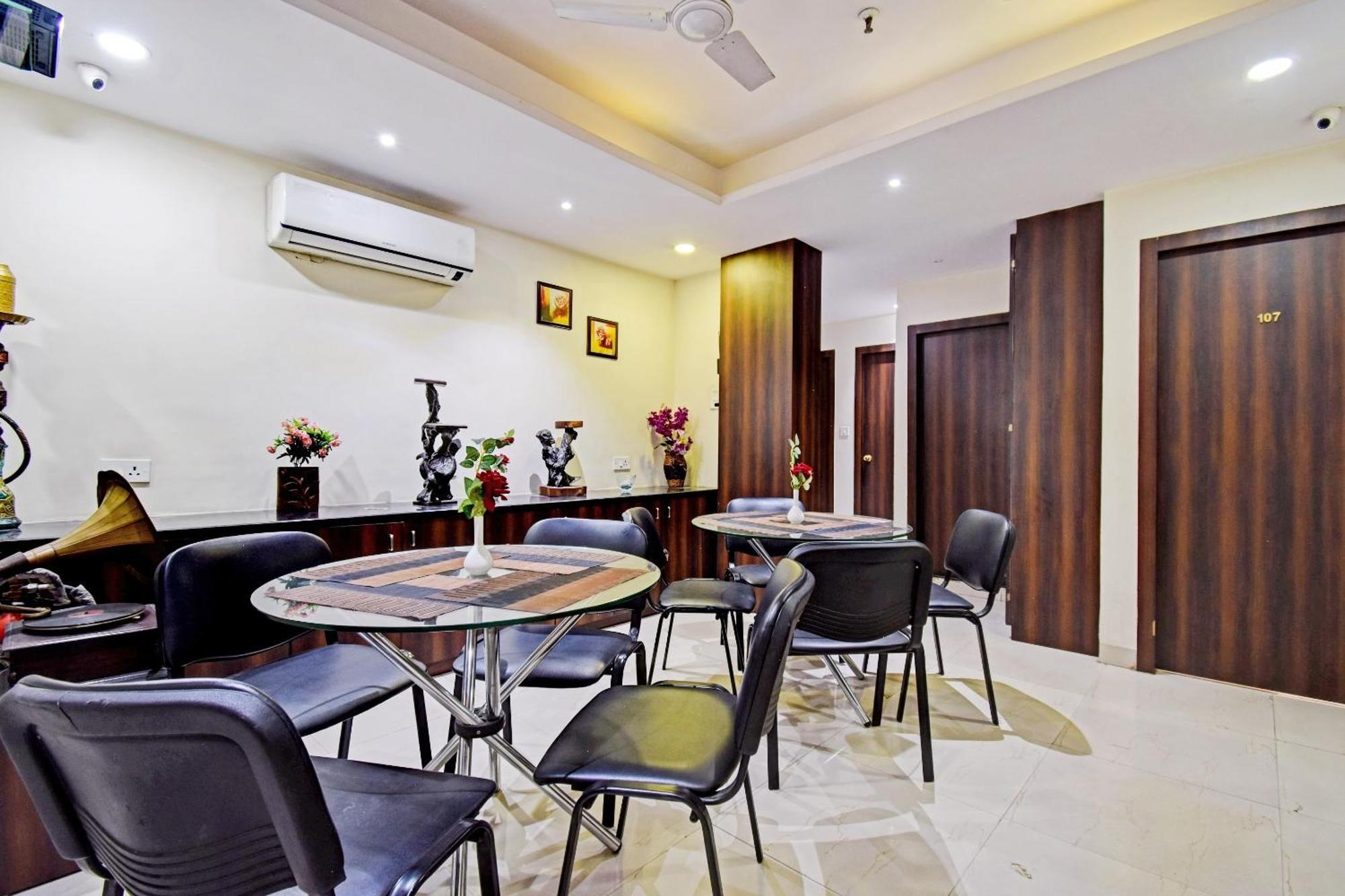 Collection O Motisarai Hotel Calcutta Buitenkant foto