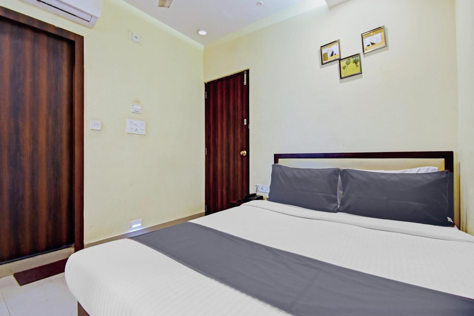 Collection O Motisarai Hotel Calcutta Buitenkant foto