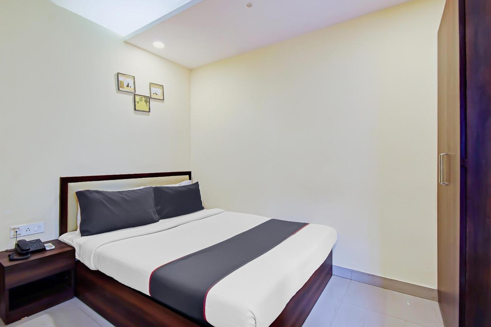 Collection O Motisarai Hotel Calcutta Buitenkant foto