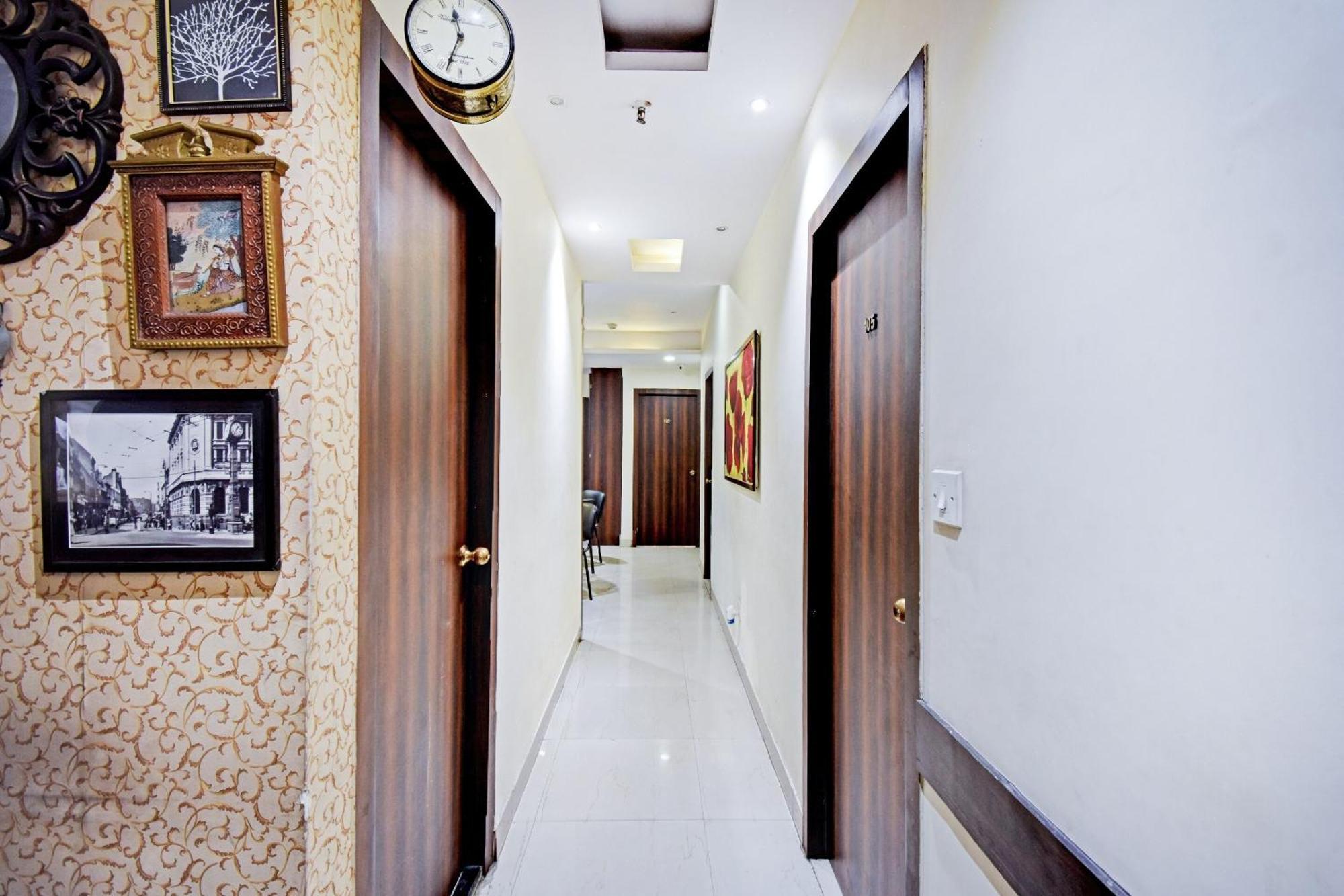 Collection O Motisarai Hotel Calcutta Buitenkant foto