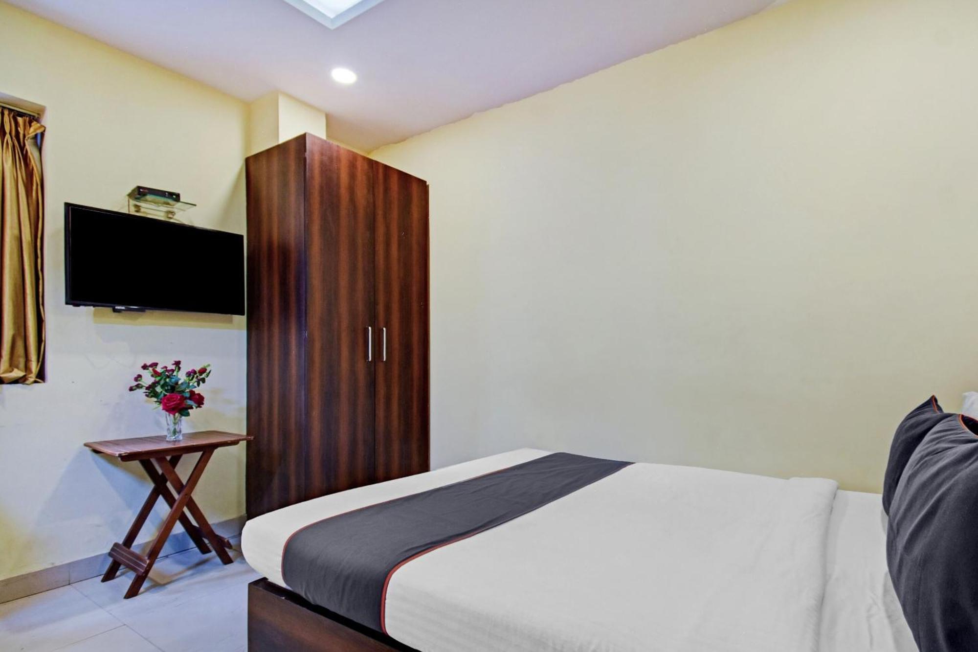 Collection O Motisarai Hotel Calcutta Buitenkant foto