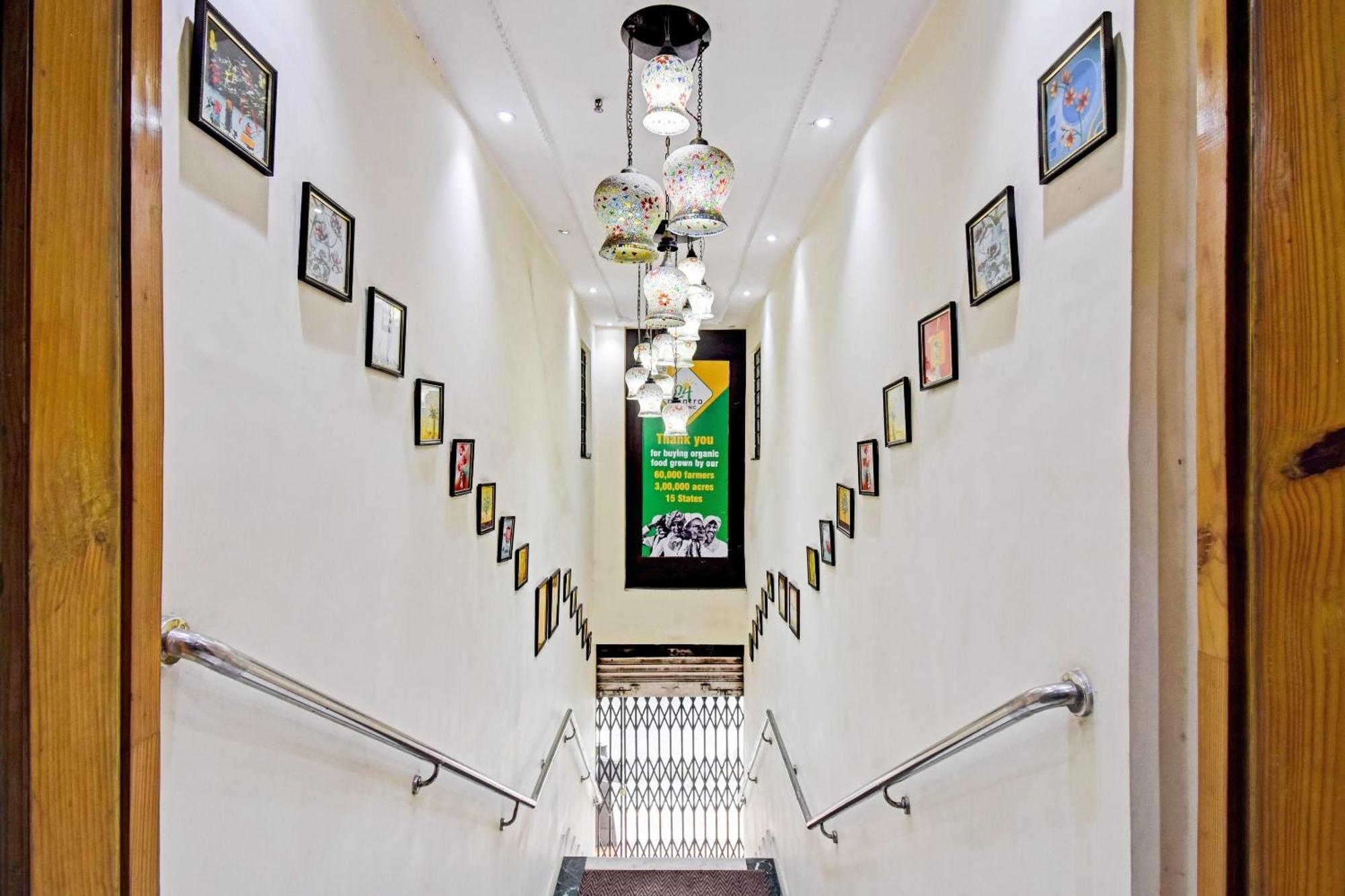 Collection O Motisarai Hotel Calcutta Buitenkant foto