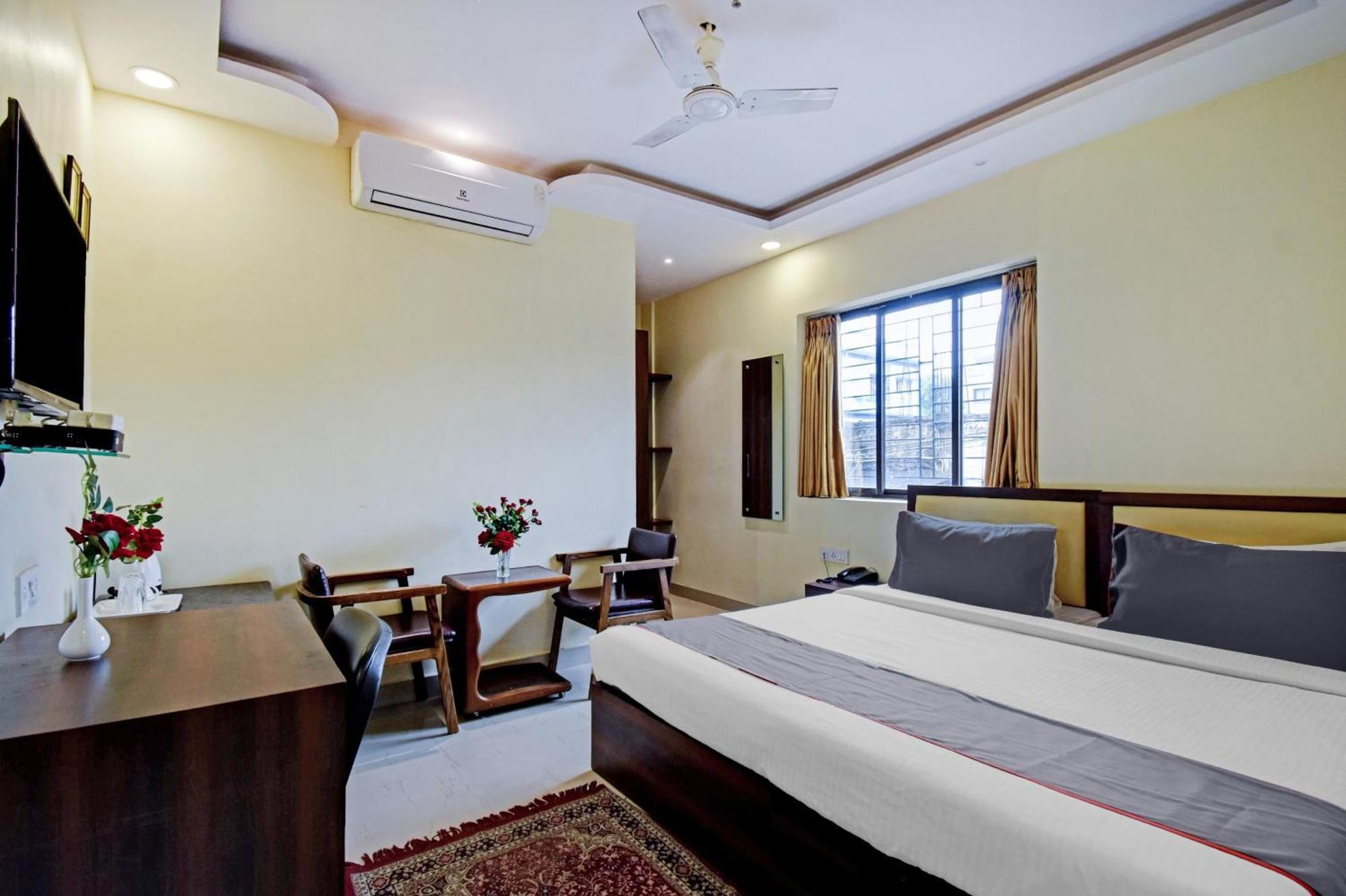 Collection O Motisarai Hotel Calcutta Buitenkant foto